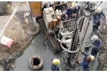 Máy bơm nước hút bùn hố móng công trình xây dựng